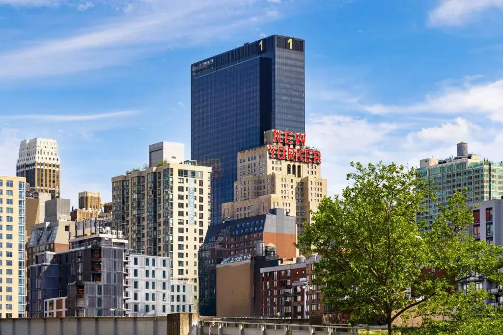 New Yorker by Lotte Hotels exterior